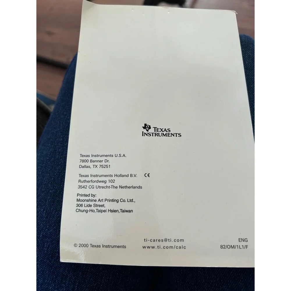 Texas Instruments TI-82 Graphing‎ Calculator Guidebook 2000